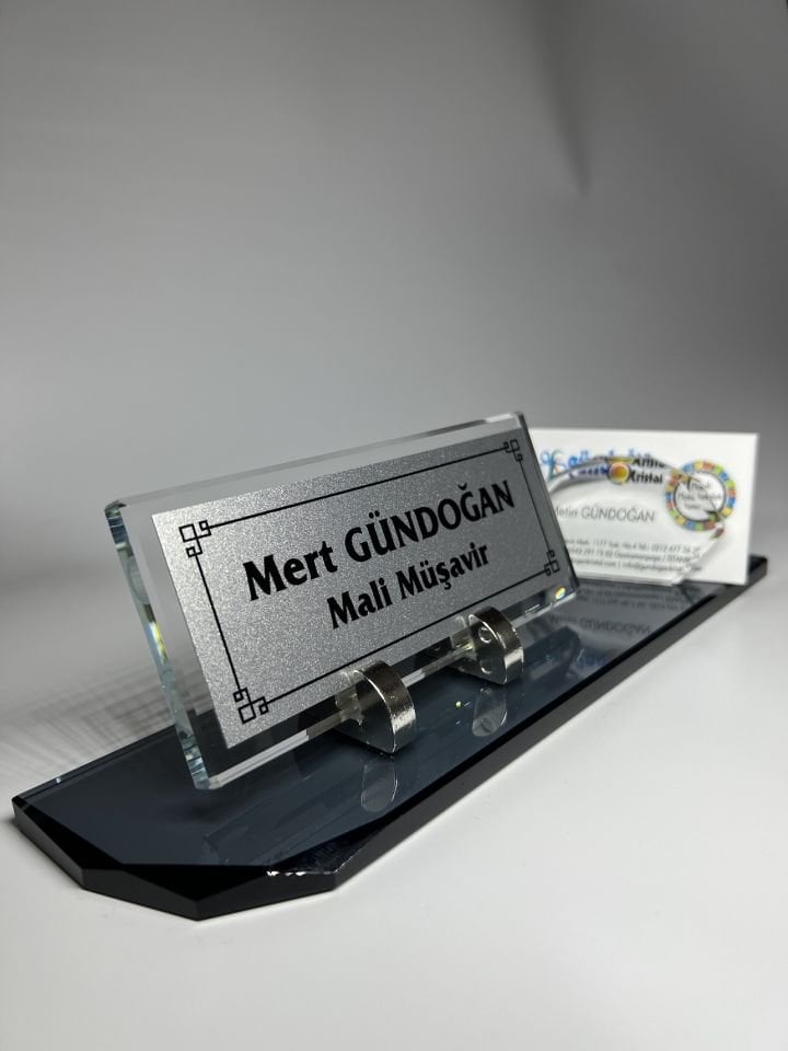 Cam Masa İsimliği ve Kartvizitlik Aksesuarlı