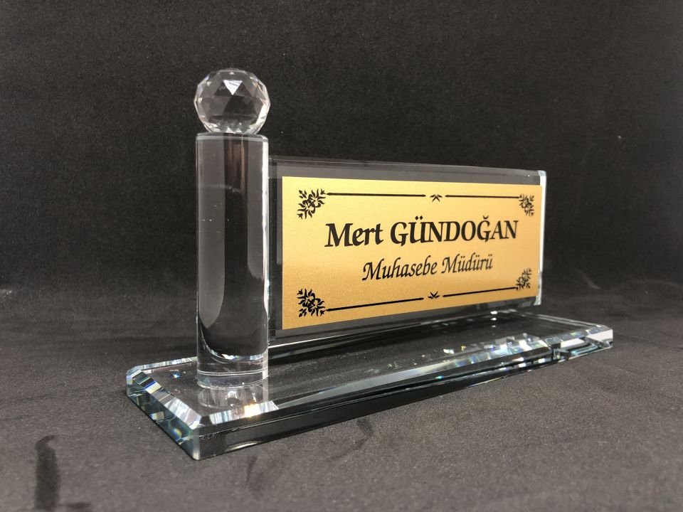 Çubuklu Masa İsimlik Altın