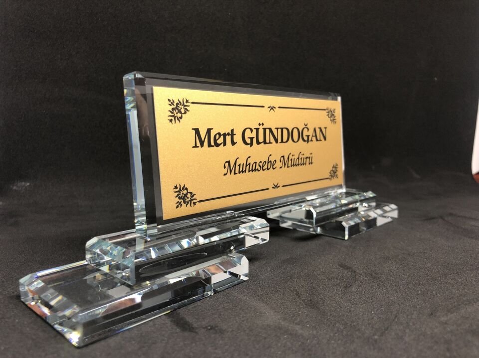 Hediyelik Masaüstü Cam Masa İsimliği Altın