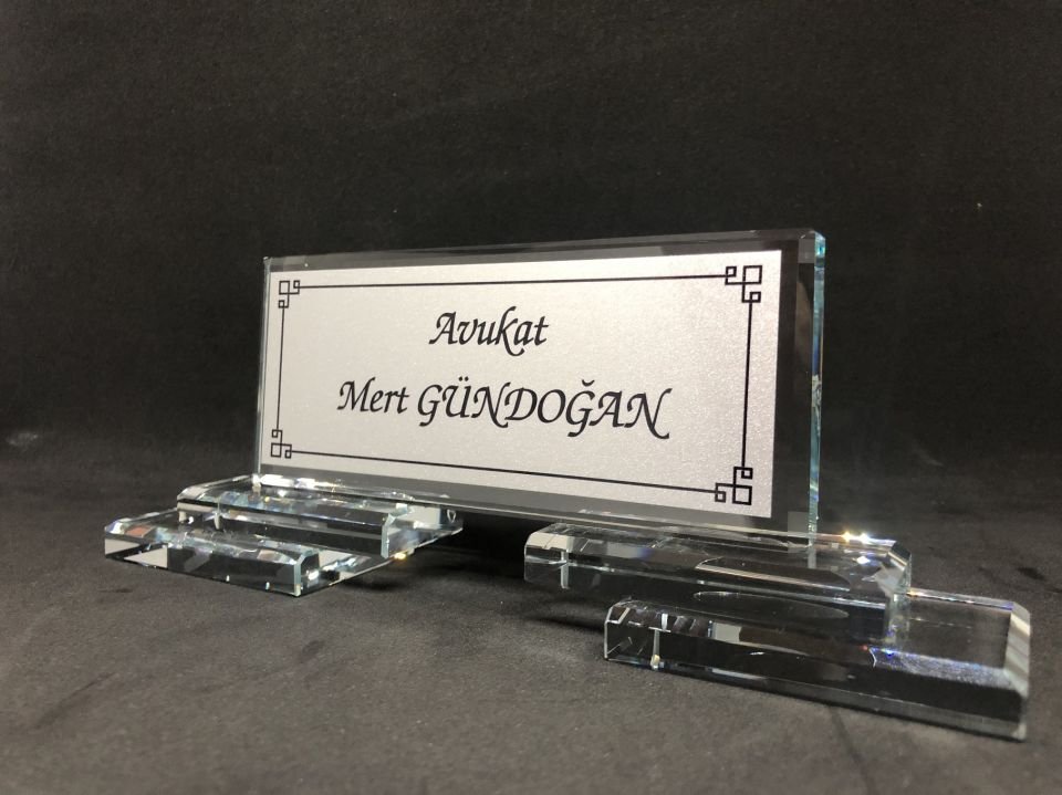 Hediyelik Masaüstü Cam Masa İsimliği Gümüş