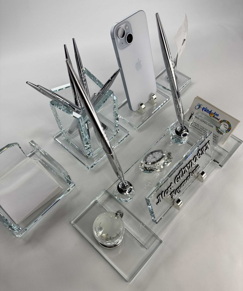 VIP Şeffaf Cam Masa İsimlik Ful Set Hediyelik Deri Kutu ve Kabartma Yazılı Gümüş