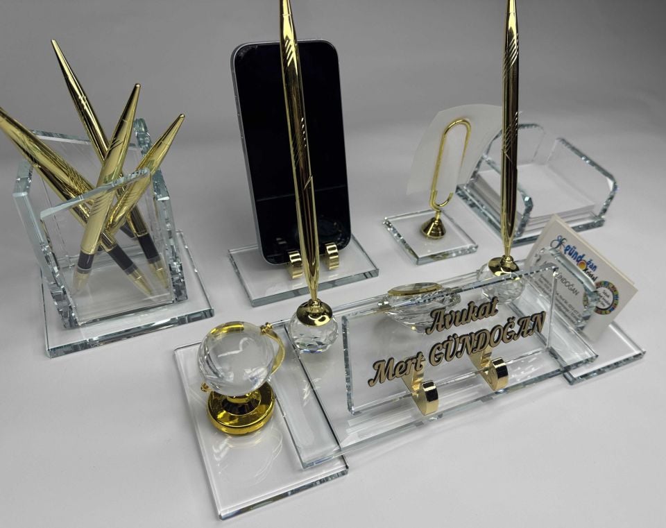 VIP Şeffaf Cam Masa İsimlik Ful Set Hediyelik Deri Kutu ve Kabartma Yazılı Altın