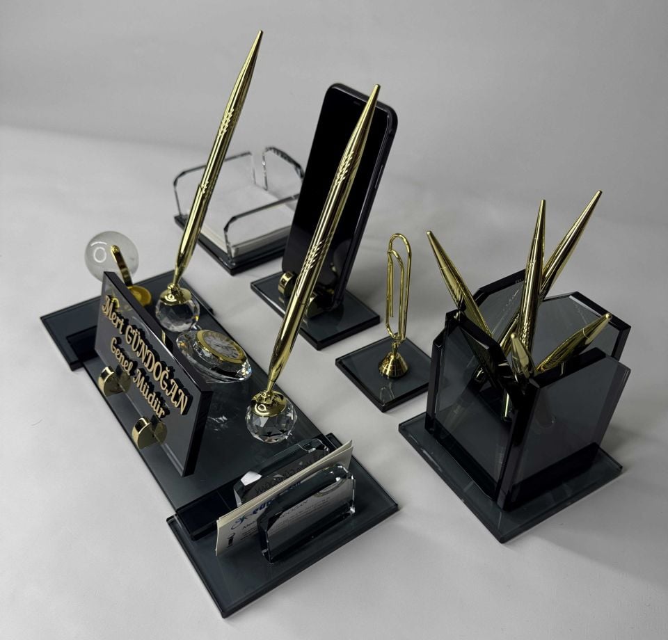 VIP Füme Cam Masa İsimlik Ful Set Hediyelik Deri Kutu ve Kabartma Yazılı