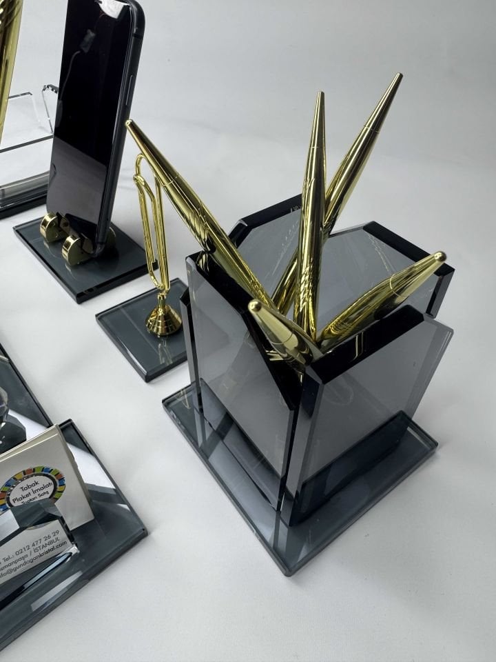 VIP Füme Cam Masa İsimlik Ful Set Hediyelik Deri Kutu ve Kabartma Yazılı