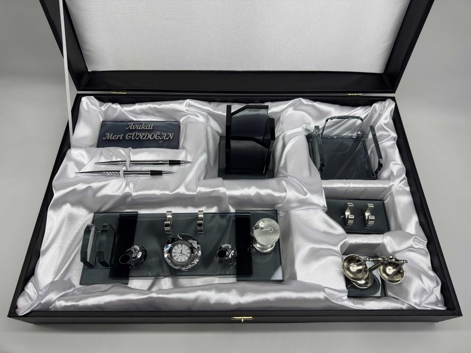 VIP Füme Cam Masa İsimlik Ful Set Hediyelik Deri Kutulu Avukat Hakim Savcılara Özel