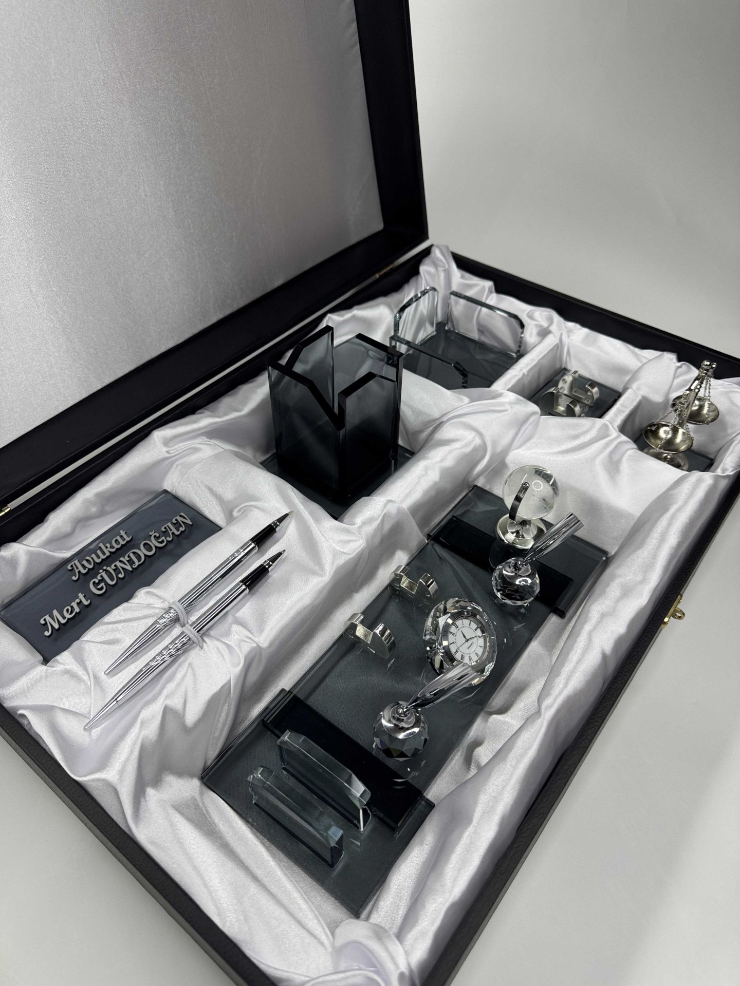 VIP Füme Cam Masa İsimlik Ful Set Hediyelik Deri Kutulu Avukat Hakim Savcılara Özel