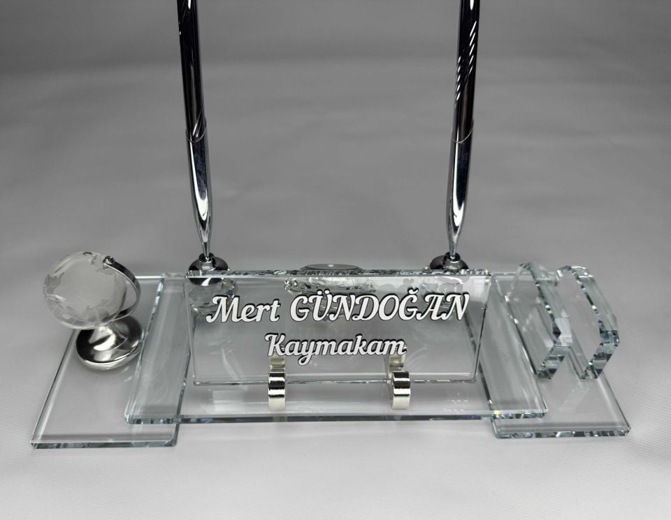 Şeffaf Cam İsimlik Çift Ayak Kalem Saat Dünya ve Kartvizit Figürlü Özel Hediyelik