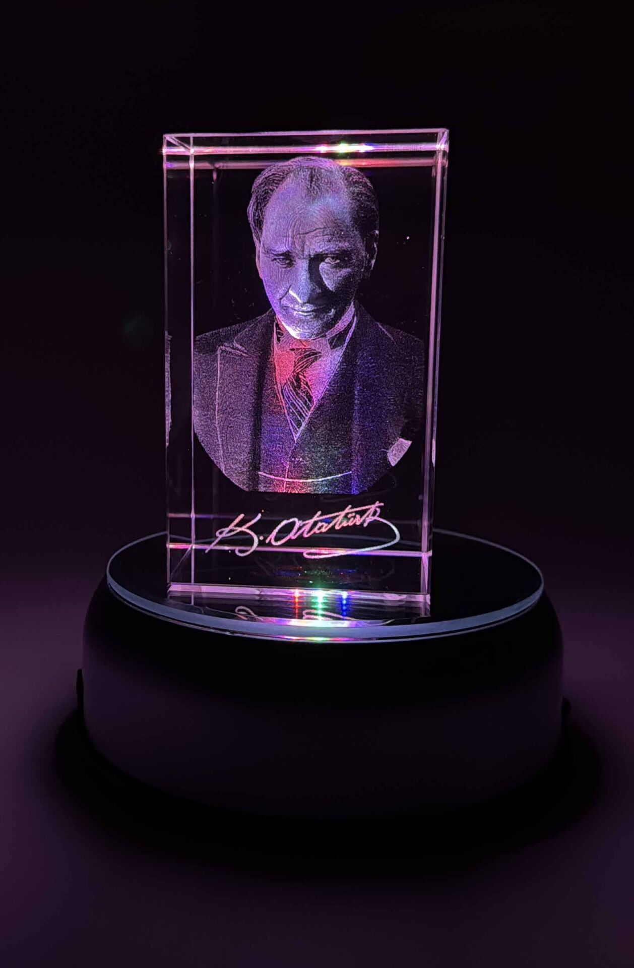 Atatürk 3d Silüet Küp Cam İçi Lazer Patlatma 2