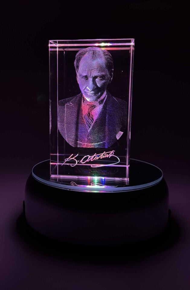 Atatürk 3d Silüet Küp Cam İçi Lazer Patlatma 2