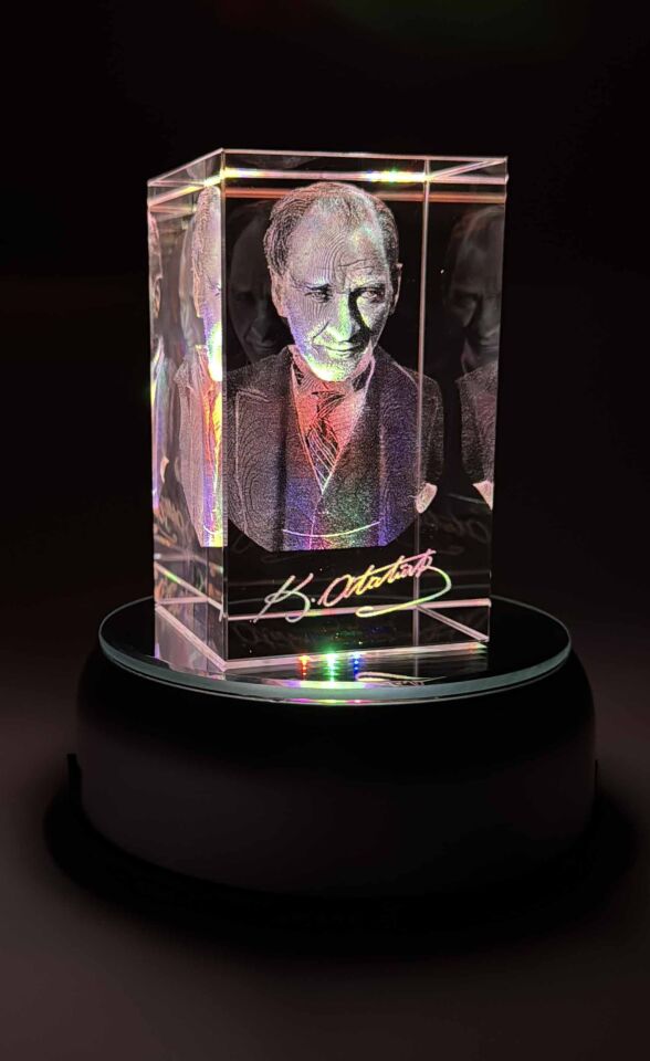 Atatürk 3d Silüet Küp Cam İçi Lazer Patlatma 2
