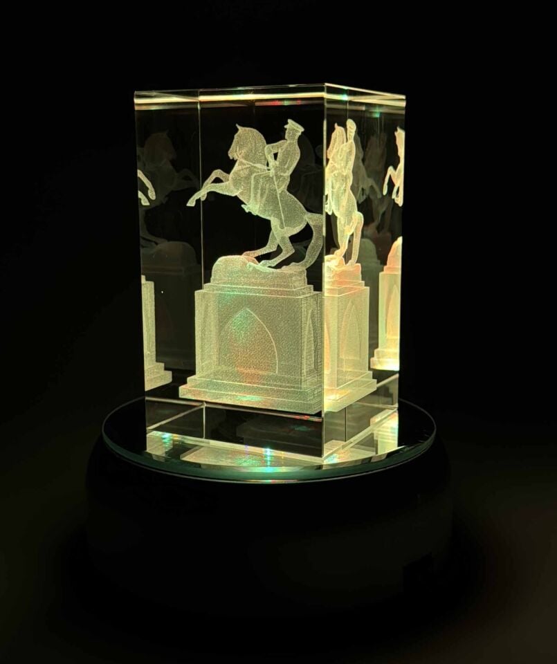 Atatürk 3d Silüet Küp Cam İçi Lazer Patlatma 1