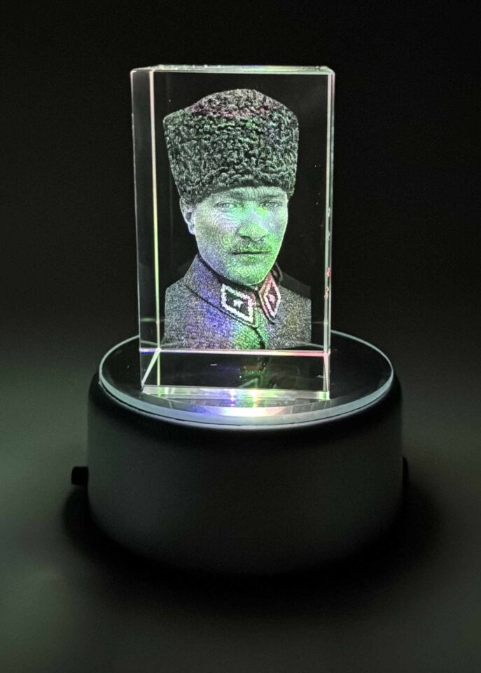 Atatürk 3d Silüet Küp Cam İçi Lazer Patlatma 3