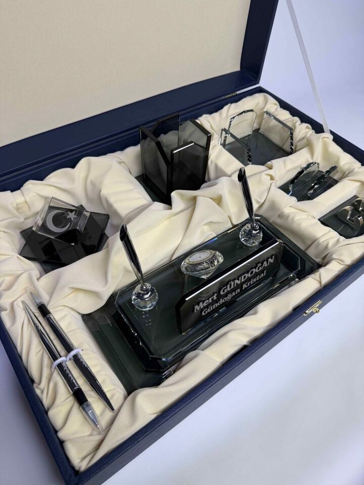 VIP Füme ve Şeffaf Cam Masa İsimlik Ful Set Hediyelik Türk Bayrağı İşlemeli Gümüş