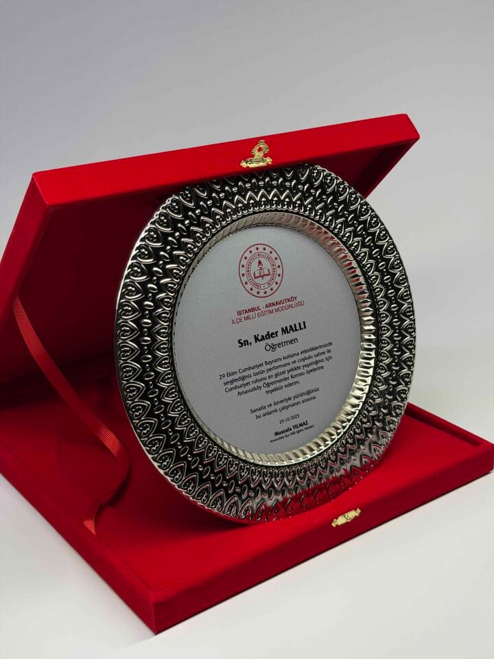 Kalpli Metal Tabak Plaket Şilt Gümüş 01