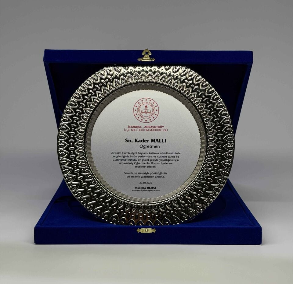 Kalpli Metal Tabak Plaket Şilt Gümüş 02