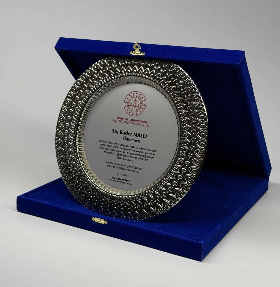 Kalpli Metal Tabak Plaket Şilt Gümüş 02
