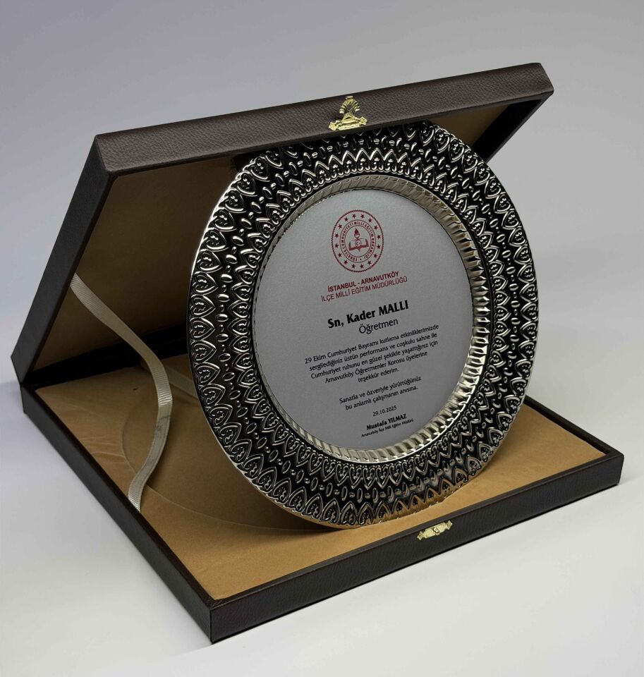Kalpli Metal Tabak Plaket Şilt Gümüş 04